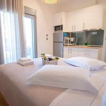 Magdalena Seaside Apartment Nea Roda